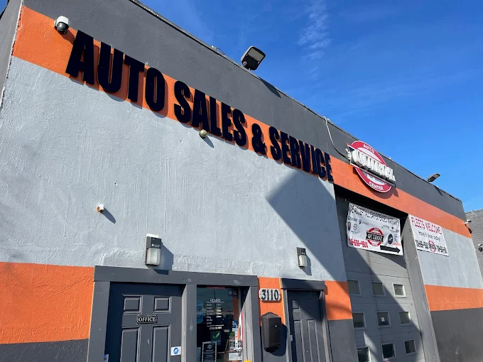Quiroz Auto Center auto sales and service building